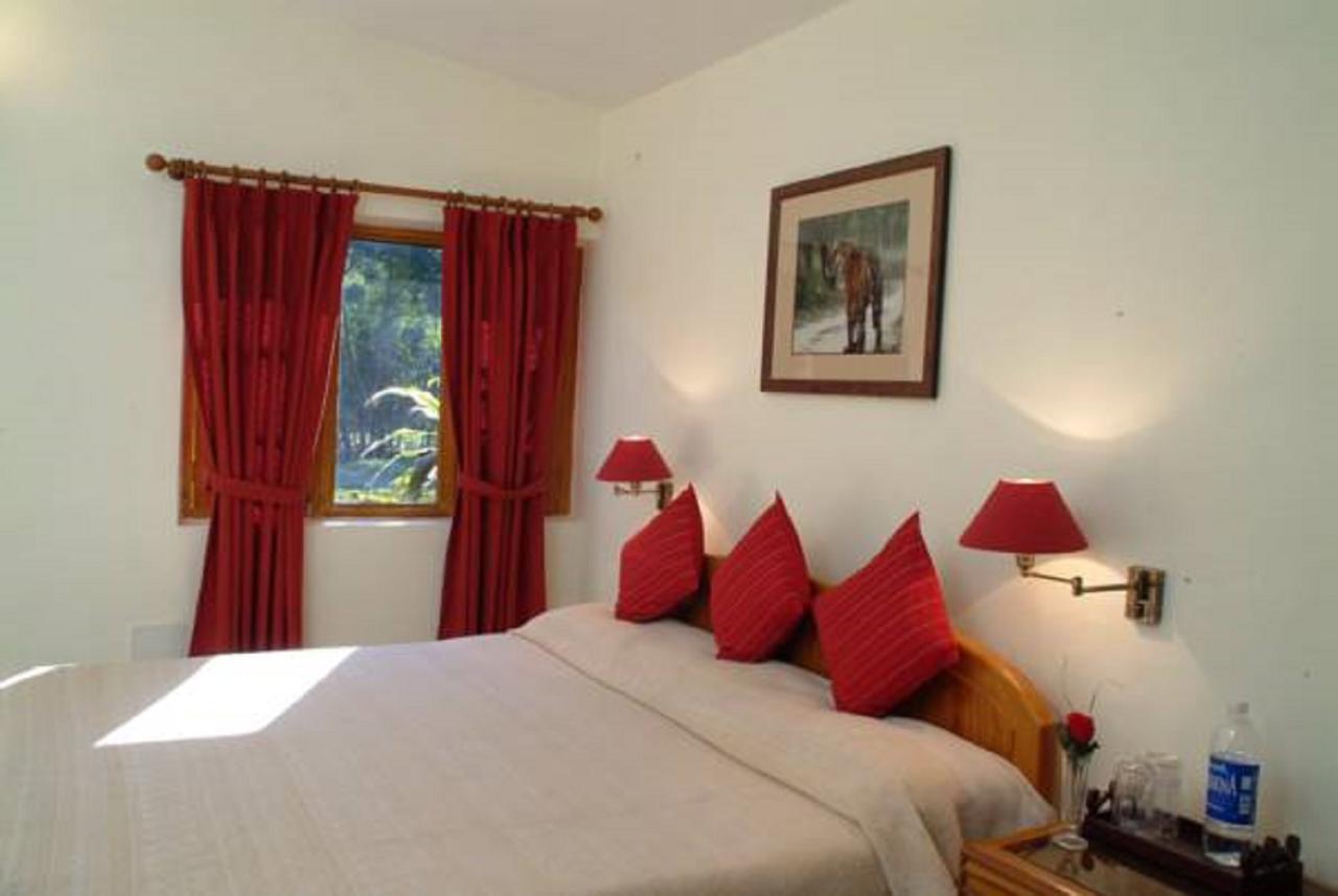 Tiger'S Den Resort Bandhavgarh National Park Exterior foto