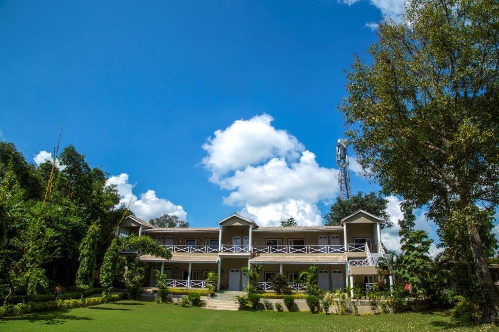 Tiger'S Den Resort Bandhavgarh National Park Exterior foto